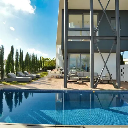 Villa White Pearl