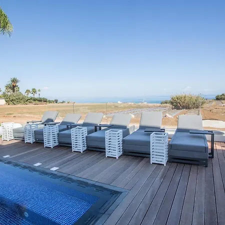 White Pearl Villa *